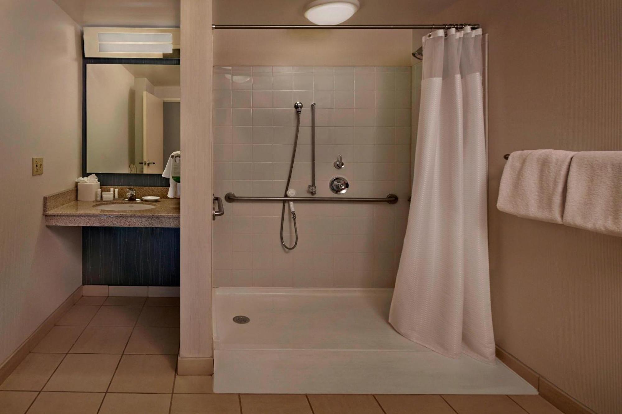 מלון Courtyard By Marriott Providence וורוויק מראה חיצוני תמונה