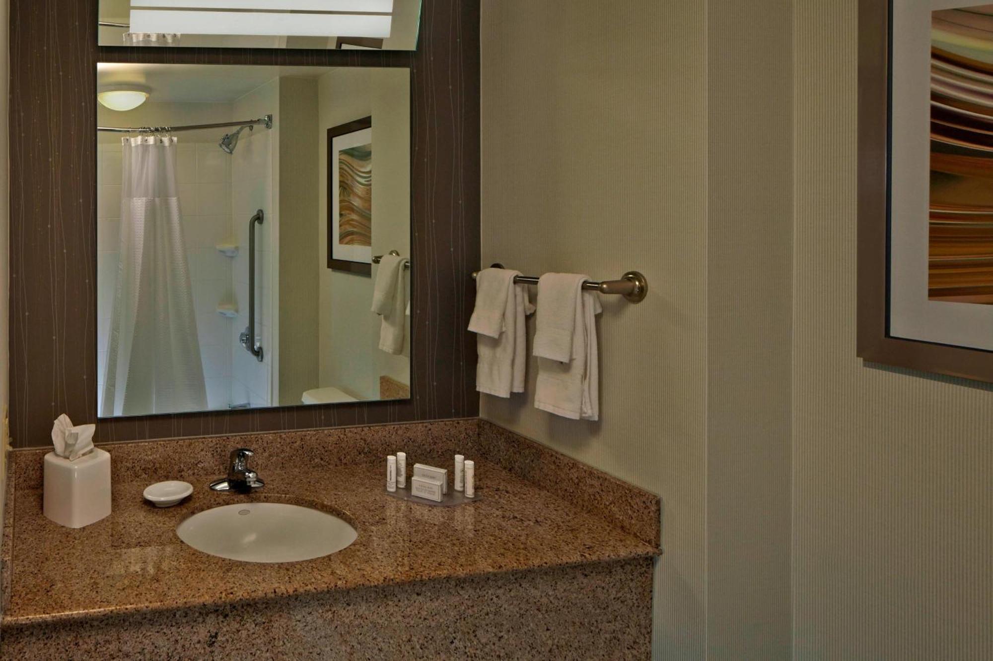 מלון Courtyard By Marriott Providence וורוויק מראה חיצוני תמונה